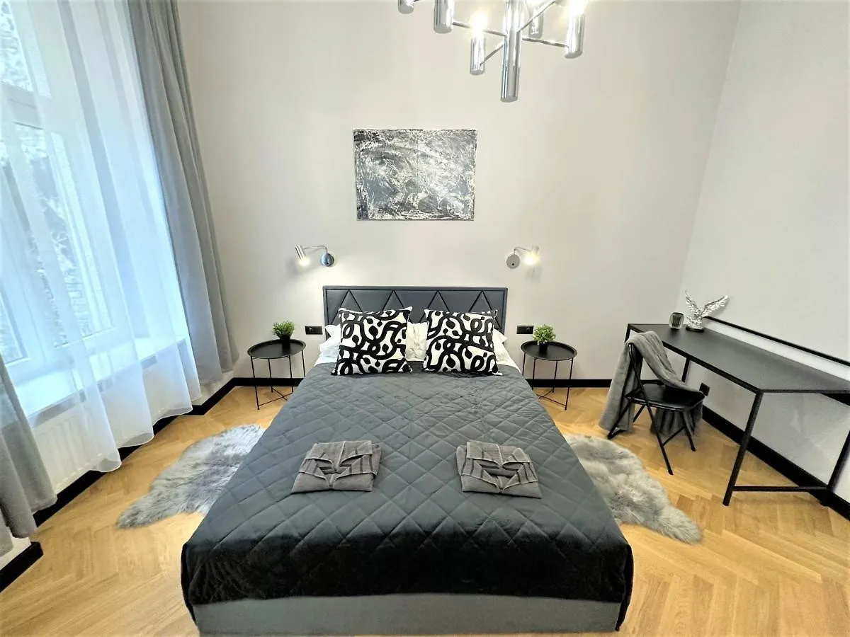 Luxury 100M2 Loft Design-Apartment At Wawel + Netflix Krakow Apartment