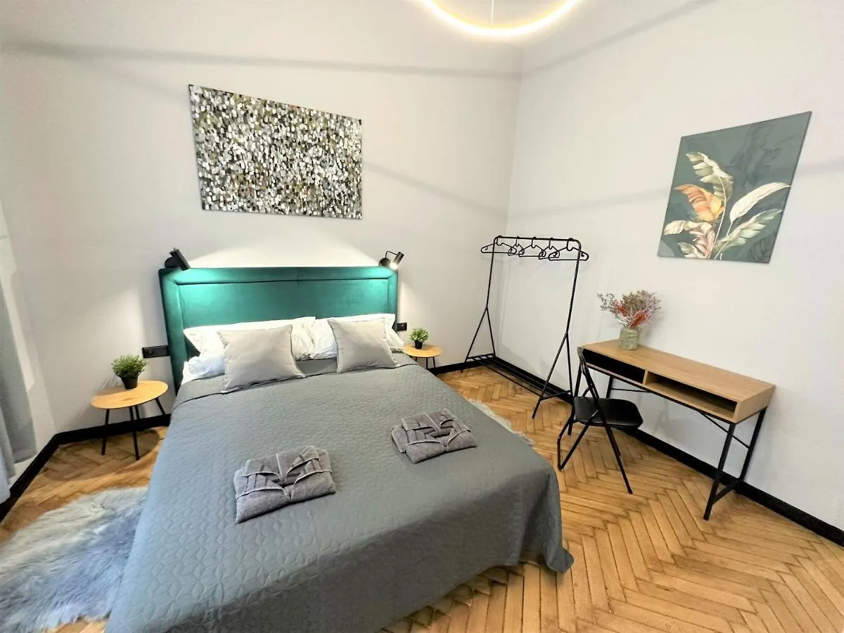 Luxury 100M2 Loft Design-Apartment At Wawel + Netflix Krakow 0*,  Poland